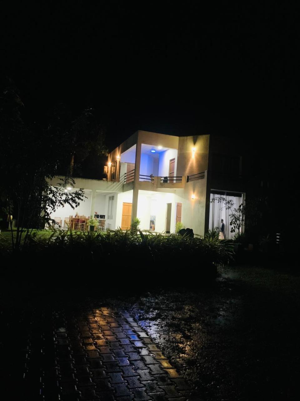 Cassia Udawalawe Hotel Exterior photo
