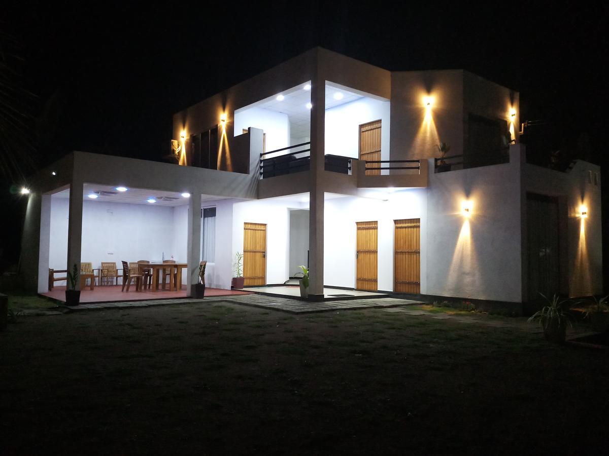 Cassia Udawalawe Hotel Exterior photo